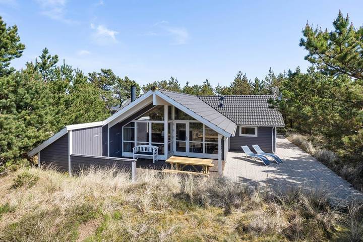Ferienhaus für 7 Personen, mit Balkon/Terrasse und Sauna sowie Whirlpool, mit Haustier in Søndervig