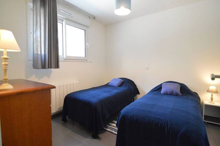 Location de vacances pour 4 personnes, avec piscine ainsi que jardin et terrasse à Wierre-Effroy - 2