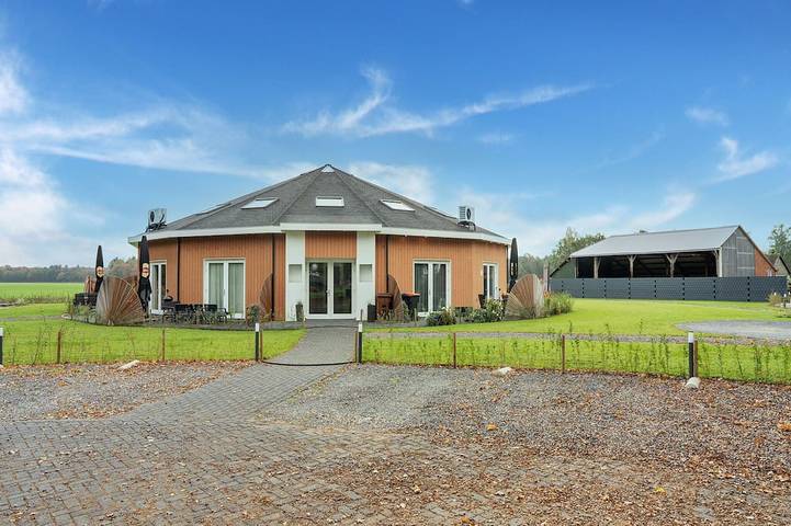 Ferienhaus für 6 Personen, mit Garten und Pool sowie Terrasse und Sauna - 1
