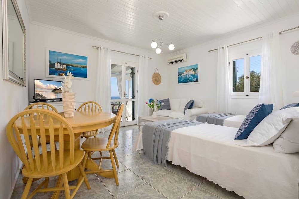 Cottage de charme avec piscine privée et vue magnifique sur la mer! in Agios Nikolaos (Zakynthos), Zante