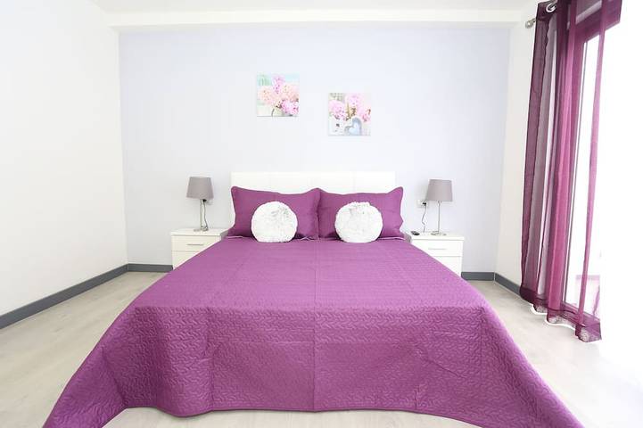 Casa individual, con 3 habitaciones ,3 baños,  salón comedor, cocina, jardín in La Orotava, Tenerife Norte