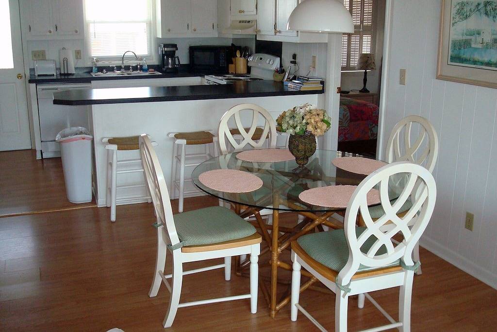 Shell House - Weniger als ein Block zum Strand Zugang und neu aktualisiert! in Sunset Beach (NC), Brunswick County