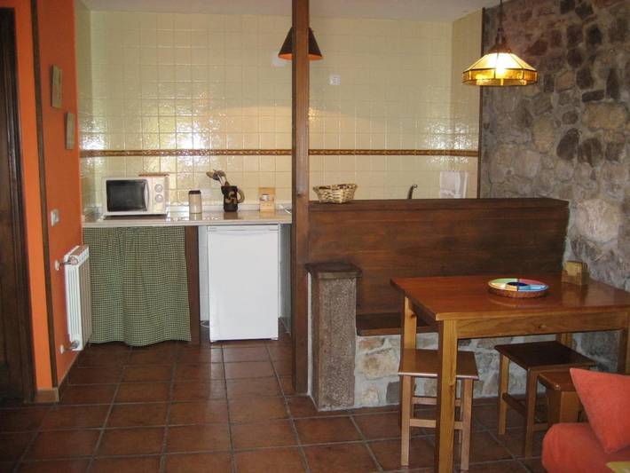 Gîte pour 4 personnes, avec jardin et vue, animaux acceptés dans Pola de Somiedo - 2