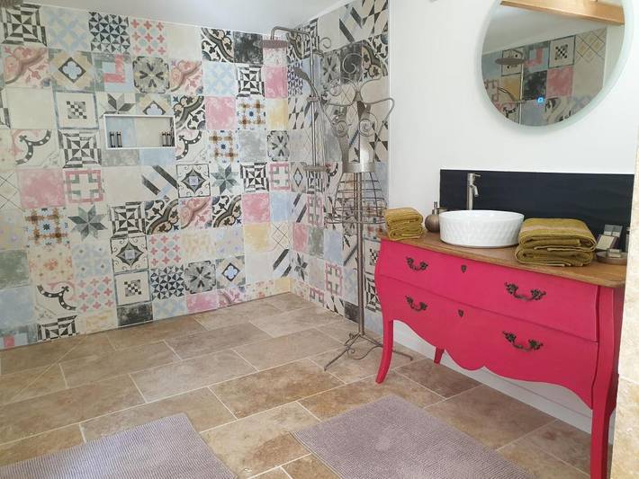 Chambre d’hôte pour 2 personnes, avec piscine ainsi que jardin et vue à L'Isle-sur-la-Sorgue - 3