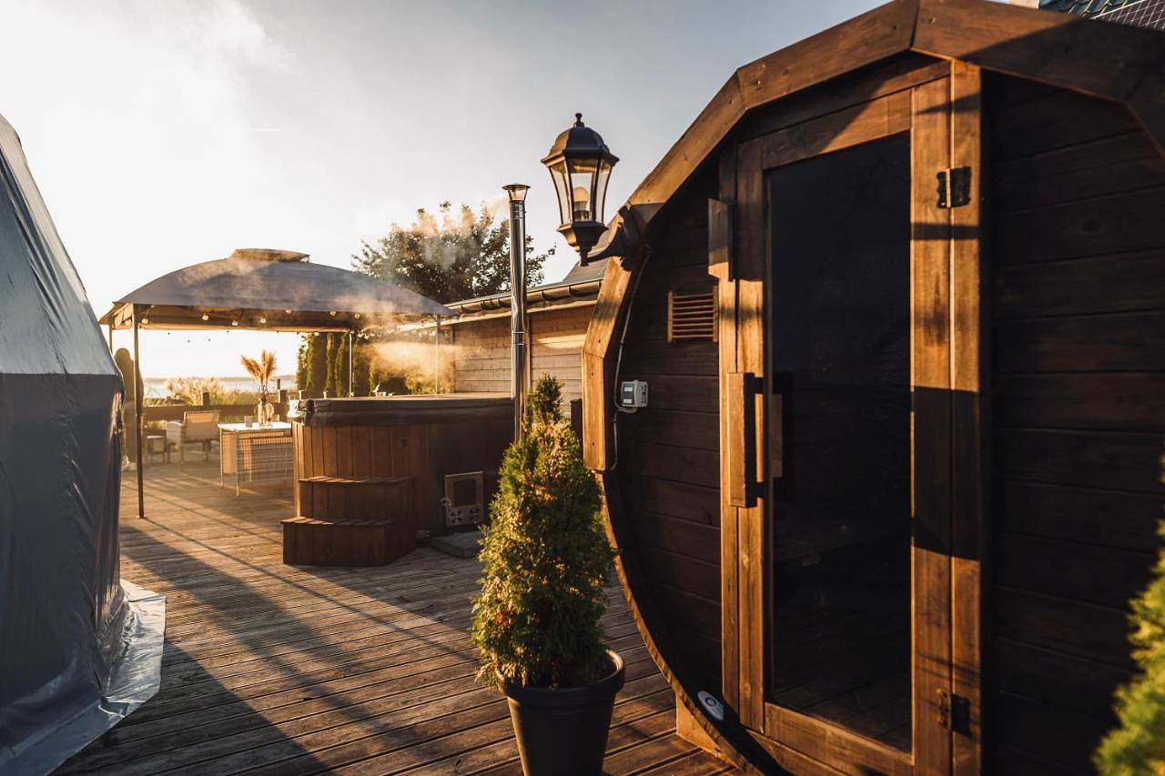 Romantic Dome - Private Hot Tube, Sauna & Lake view in Międzyzdroje (Gmina), Zalew Szczeciński