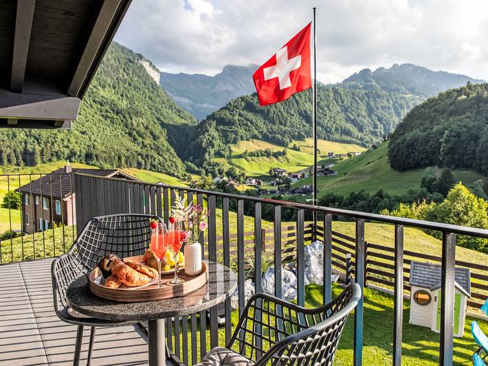 Ferienhaus für 10 Personen, mit Garten und Sauna sowie Seeblick und Terrasse in Nidwalden - 3