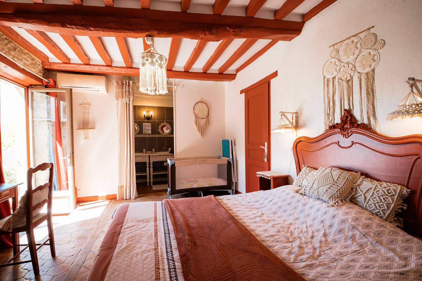 Bed and Breakfast 'Chambre Bohème' con terraza privada, Wi-Fi y aire acondicionado in Ryes, Región de Bayeux