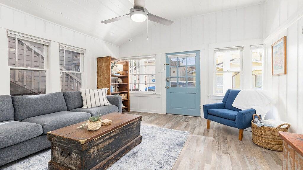 Begonia Beach Cottage- Dog Friendly in Capitola, Santa Cruz County