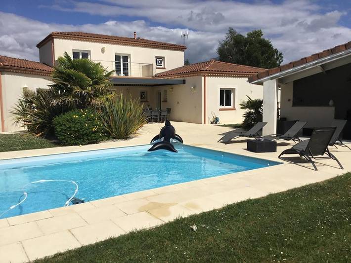 Location de vacances pour 10 personnes, avec jardin et piscine, animaux acceptés à Castelmaurou
