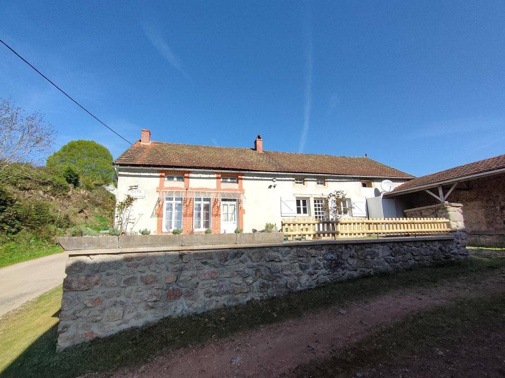 Gîte la Freumi Rouge in Alligny-en-Morvan, Parc naturel régional du Morvan