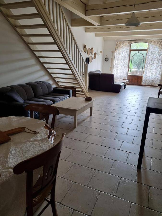 Two-Bedroom House in Châteaurenard, Région d'Arles