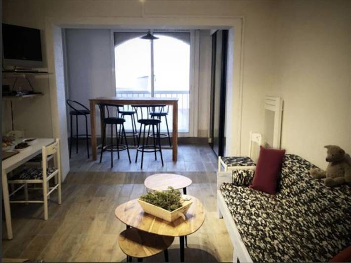 Gîte pour 3 personnes, avec vue et terrasse dans Plage Peyrefitte - 3