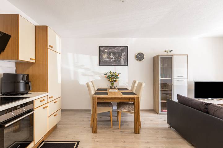 Entire apartment, Apartment 'Ferienwohnung Sonnhalde' with Wi-Fi in Aach (Bodensee), Landkreis Konstanz