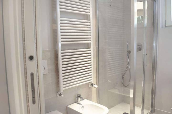 Ferienwohnung für 3 Personen, mit Pool und Garten in Porto Valtravaglia - 4