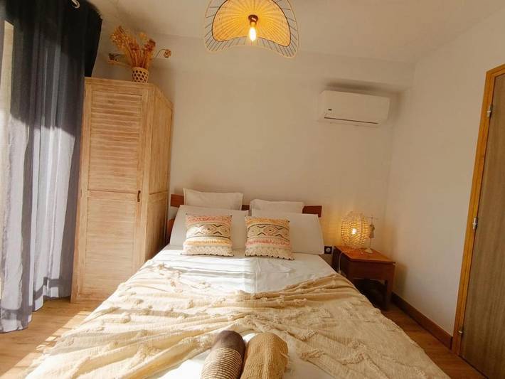 Chambre d’hôte pour 2 personnes, avec balcon et jardin