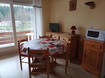 Gîte pour 4 personnes, avec balcon et vue à Prémanon