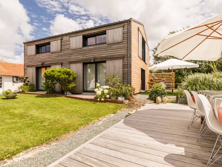 Gîte pour 5 personnes, avec Terrasse et Piscine