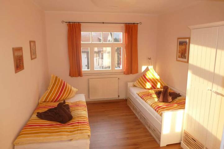 Ferienwohnung für 5 Personen, mit Terrasse und Garten in Cotta - 3