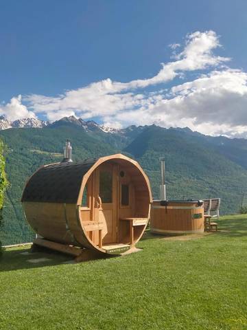 Cottage pour 4 personnes, avec sauna ainsi que vue et jardin, animaux acceptés à Teglio