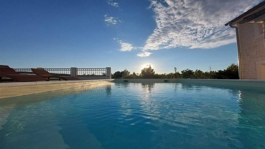 Villa pour 7 personnes, avec terrasse et balcon/terrasse à Šibenik - 4