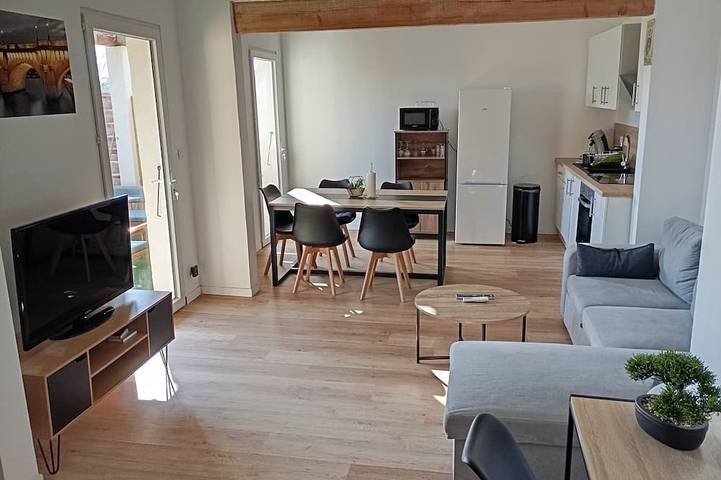 Gîte pour 4 personnes, avec jardin à Fontarèches