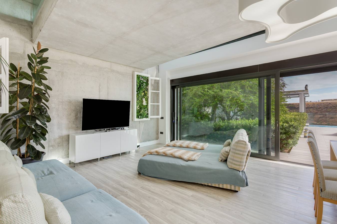 Apartamento entero, Vacaciones 'Heaven Ocin' con vistas al mar, Wi-Fi y aire acondicionado in La Majadilla, Telde