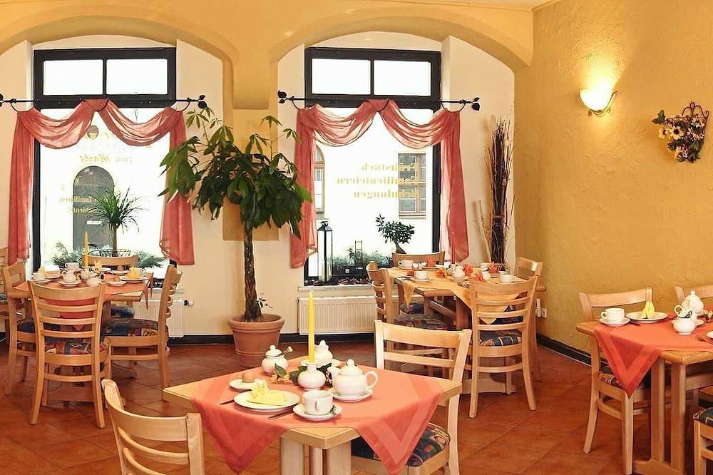Vierbettzimmer - .Hotel zum Markt in Torgau, Nordsachsen