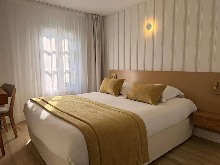 Hôtel pour 3 personnes, avec jardin et piscine, animaux acceptés