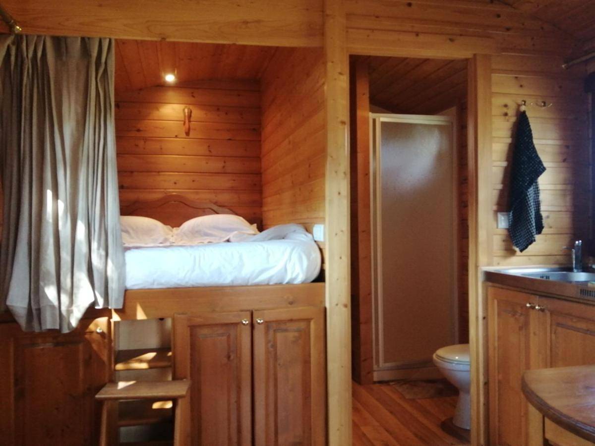 Wooden Caravan in Saint-Julien-d'Ance, Parc Naturel Régional Livradois-Forez