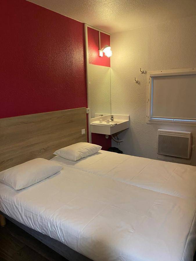 Hôtel pour 2 personnes, avec jardin et terrasse à Saint-Lô - 2