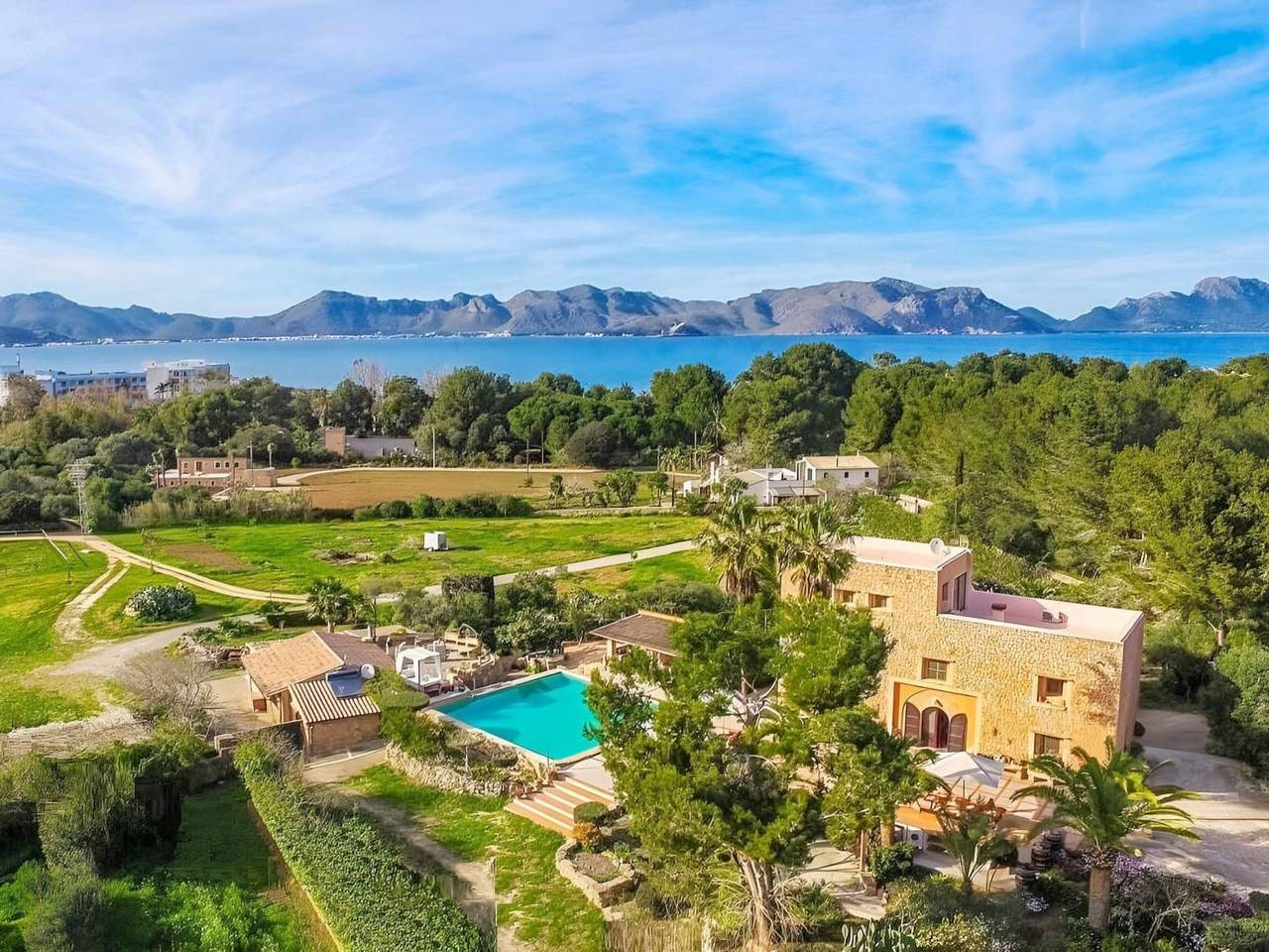 Ländliche Finca "Sa Torre" mit Jacuzzi in Marina Manresa, Alcúdia