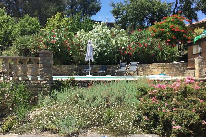 Villa pour 6 personnes, avec balcon et jardin