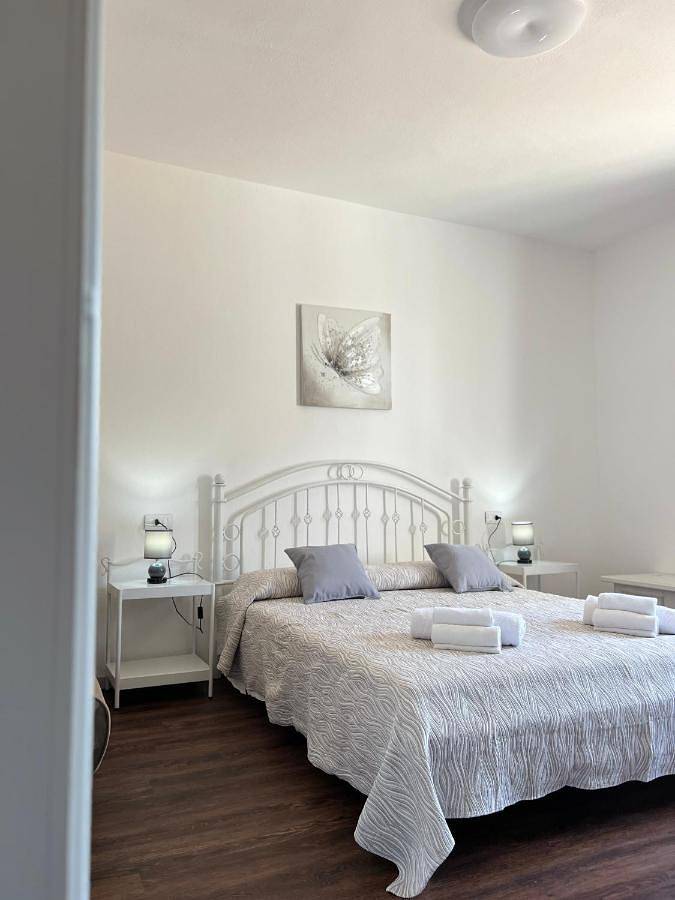 Casa de huéspuedes para 2 personas, con jardín además de terraza y vistas - 1