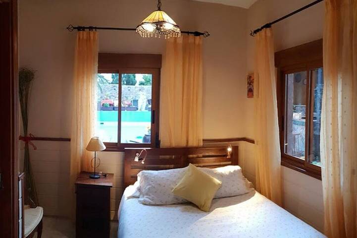 Villa pour 4 personnes, avec jardin et piscine - 1
