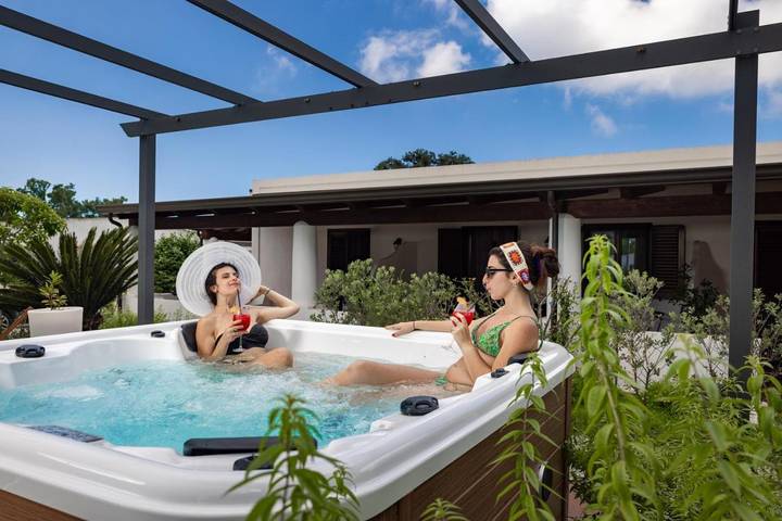 Maison d’hôte pour 2 personnes, avec Terrasse ainsi que Jacuzzi et Jardin dans Vulcano