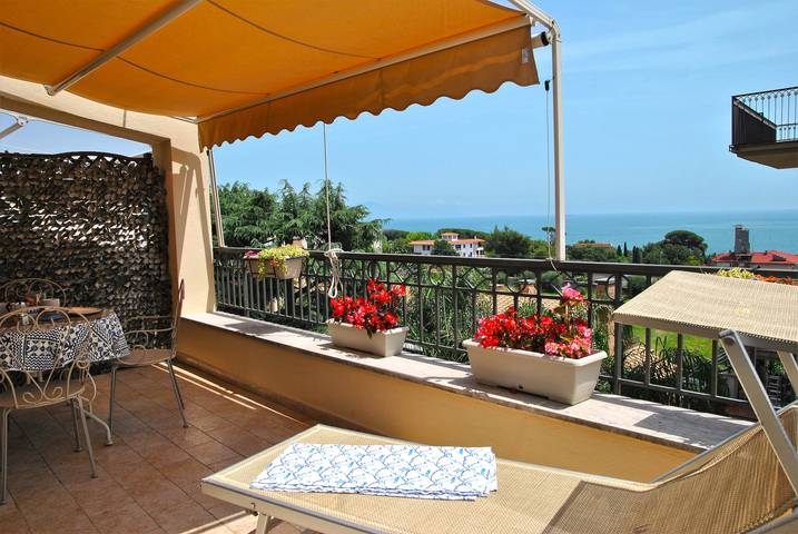 Location de vacances pour 4 personnes, avec Vue sur l’océan et Balcon/Terrasse à Formia