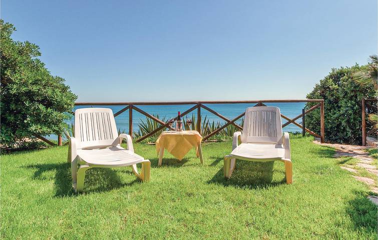 Ritiro in riva al mare con parcheggio in terrazza in Contrada Cipollazzo, Menfi