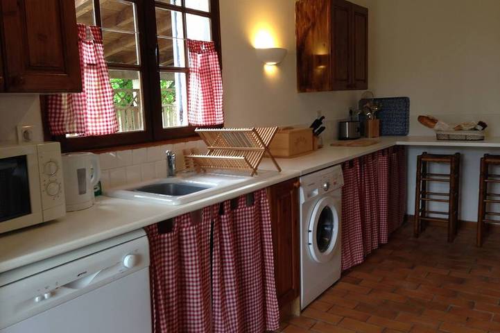 Gîte pour 8 personnes, avec sauna ainsi que jardin et piscine à Grand-Brassac - 3