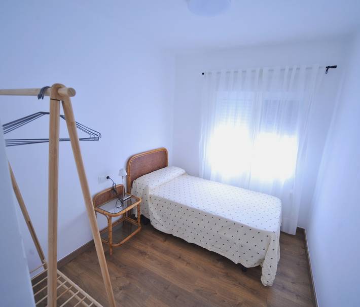 Apartamento entero, Apartamento de vacaciones para 5 personas con terraza in Benicasim, Costa del Azahar