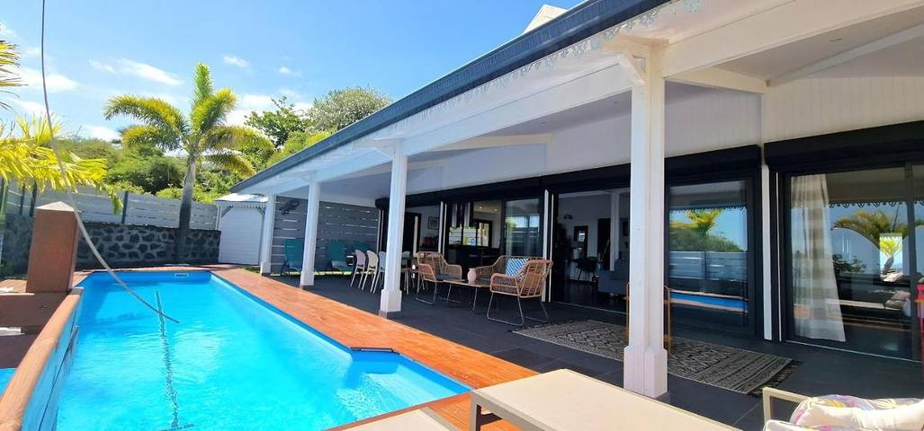 Location de vacances pour 6 personnes, avec jardin ainsi que piscine et terrasse dans Grands-Bois - 3