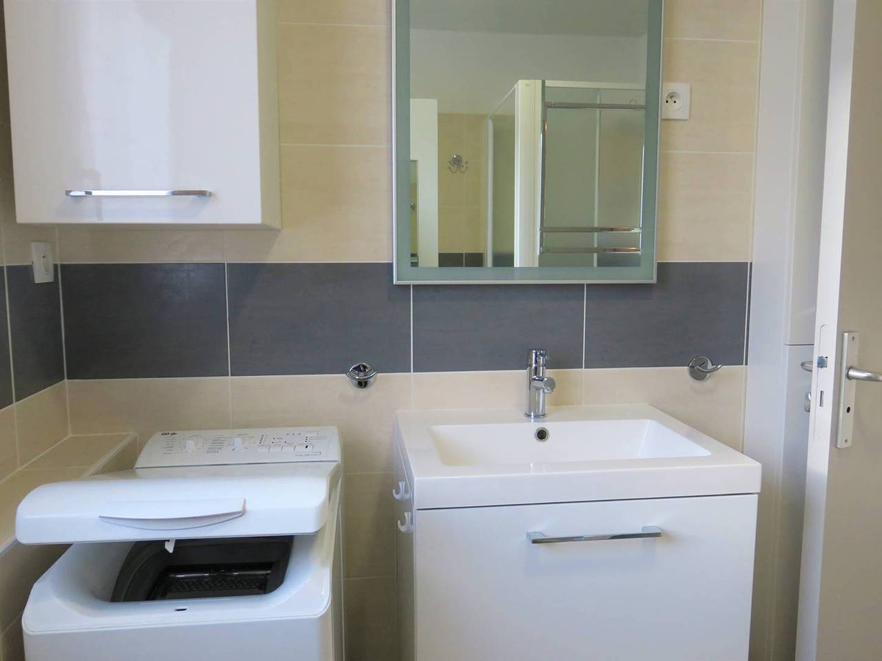 Appartement entier, Appartement avec terrasse, Wifi et parking à Perros-Guirec in Perros-Guirec, Côte de Granit Rose