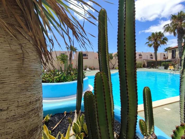 Apartamento para 4 personas, con jardín además de piscina y vistas en El Jablito