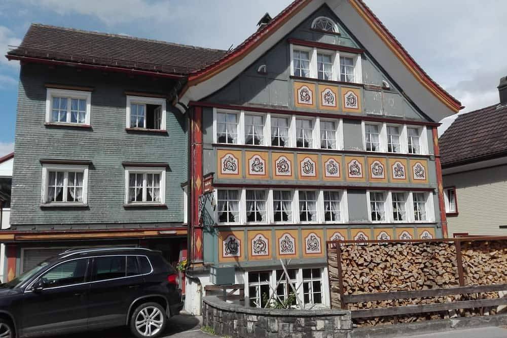 Ganze Wohnung, Blaues Haus in Schwende, Zürich Voralpen