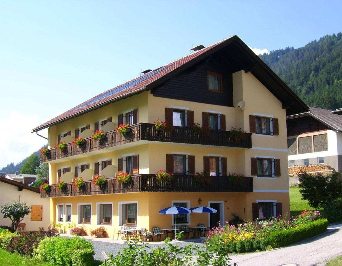 Haus Alpenfriede in Gailtaler Alpen, Weissensee