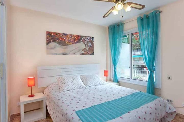 Ganze Wohnung, Apartment Llavaneras 30' Barcelona mit Schwimmbad, neben dem Strand und Zug in Supermaresme, Sant Andreu de Llavaneres