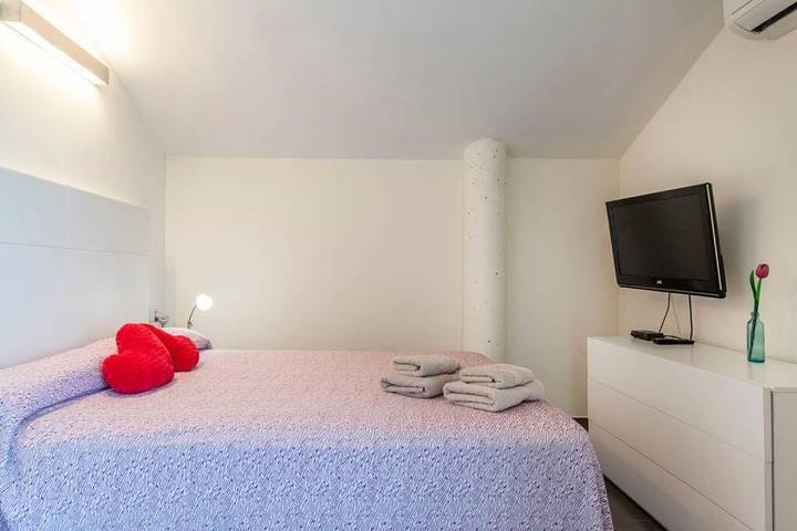 Gîte pour 5 personnes, avec terrasse ainsi que vue et piscine à Puçol - 3