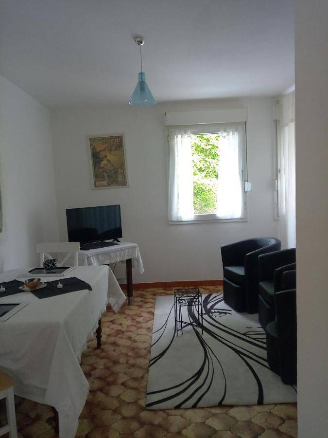 Gîte pour 2 personnes, avec vue et jardin à Contrexéville - 2