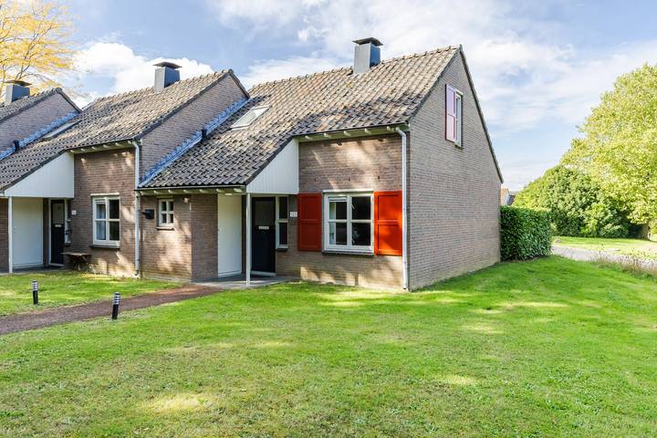 Bungalow für 6 Personen, mit Sauna und Balkon/Terrasse sowie Terrasse