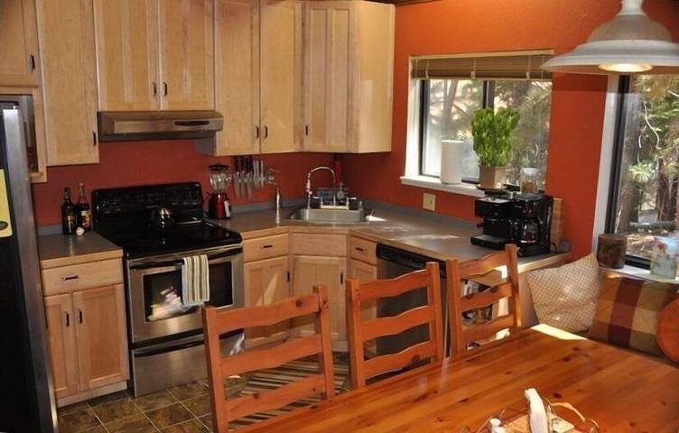 Location de vacances pour 8 personnes, avec jardin et jacuzzi, animaux acceptés à South Lake Tahoe - 3