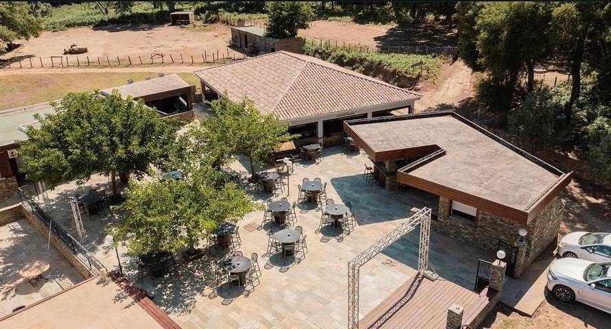 Hôtel pour 2 personnes, avec jardin et terrasse ainsi que piscine et vue, animaux acceptés